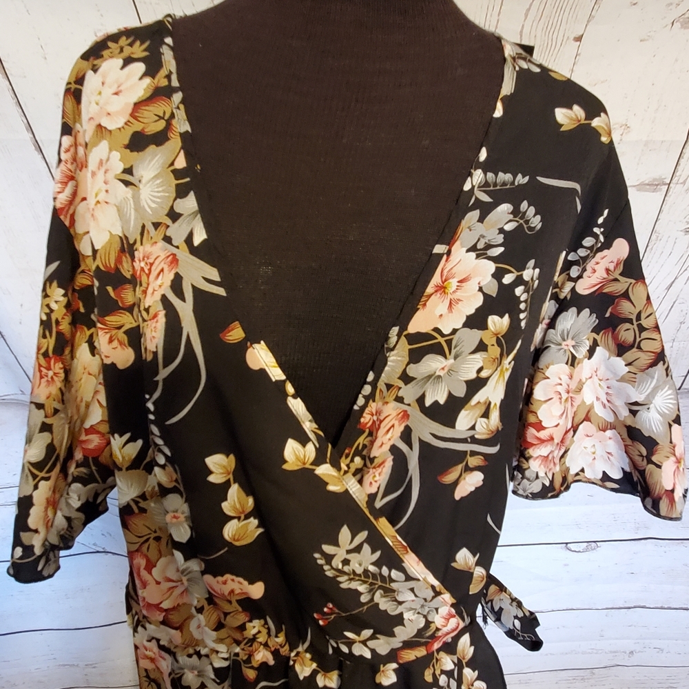 Kara and Kate short sleeved wrap front maxi dress black floral XXXL - Picture 3 of 11
